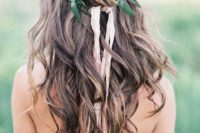 26 leaf crown with ribbons for a fresh look on loose waves