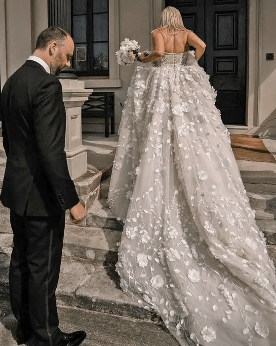 97 Gorgeous Floral Applique Wedding Dresses - Weddingomania