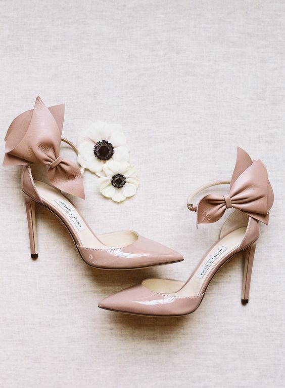 beige wedding shoes with pointed toes, ankle straps and bows are chic and cool for any wedding