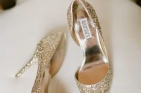 05 gold glitter wedding shoes by Badgley Mischka