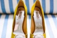 08 mustard peep toe wedding shoes with jewelry