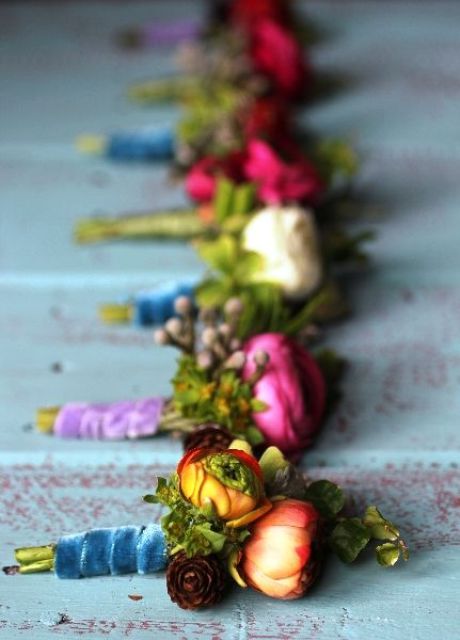boutonnieres wrapped with velvet ribbons