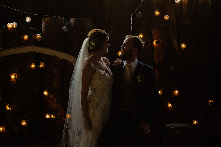 This cozy and relaxed barn wedding was full of fun and beautiful rustic details, with a small escape after the ceremony just for two