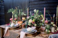 04 The table was laid with pops of pink, gorgeous blooms and textures and it enchanted with that warm rustic feel