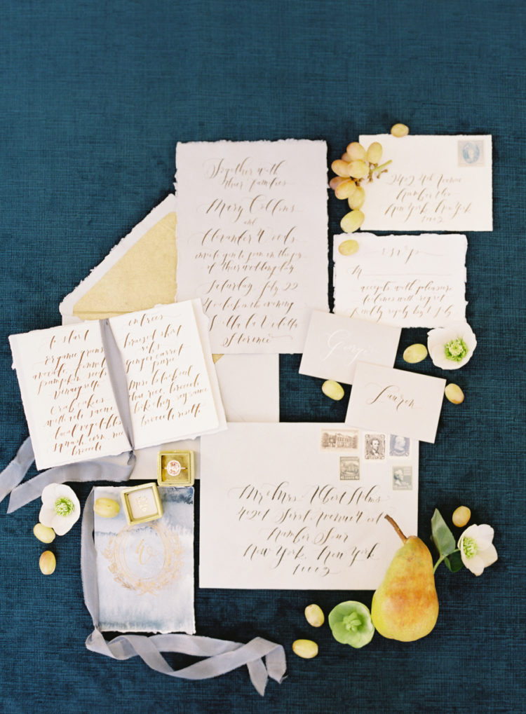 The wedding stationary in light grey and buttermilk color
