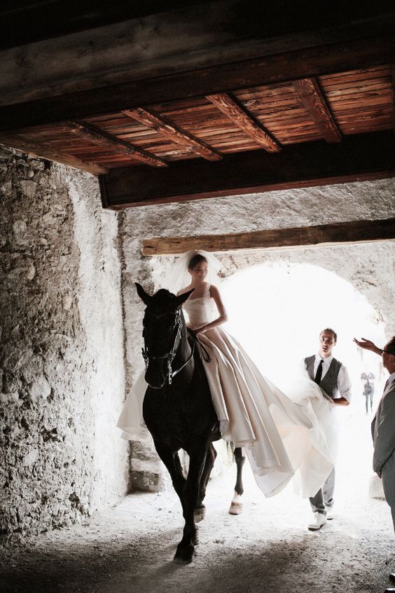 ride a horse to feel a real princess if there are horses