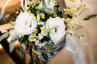 neutral florals for a wedding