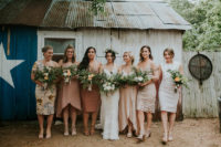 09 The bridesmaids were wearing mismatching nuetral gowns, solid or floral ones