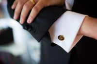 09 gold cufflinks with initials is a timeless and chic solution that every groom will love