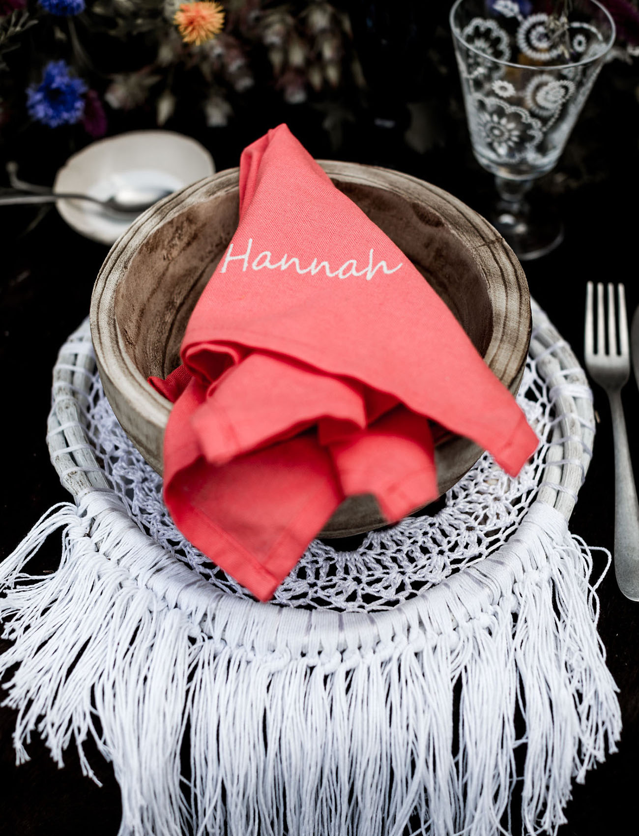 Wooden bowls and coral napkins finished off the tablescape