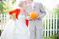 12 a burnt orange cardigan and matching shoes for a cheerful fall bride
