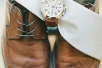 18 brown shoes and a chic watch on a matching leather bracelet for a polished look