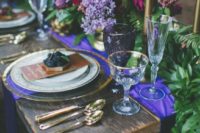 19 chic and bold lilac, purple, blue and fuchsia flower table decor