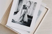 21 boudoir album made of photos packed in a comfy box is a chic idea