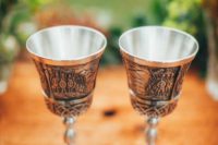 24 Lord of the Rings inspired wedding goblets
