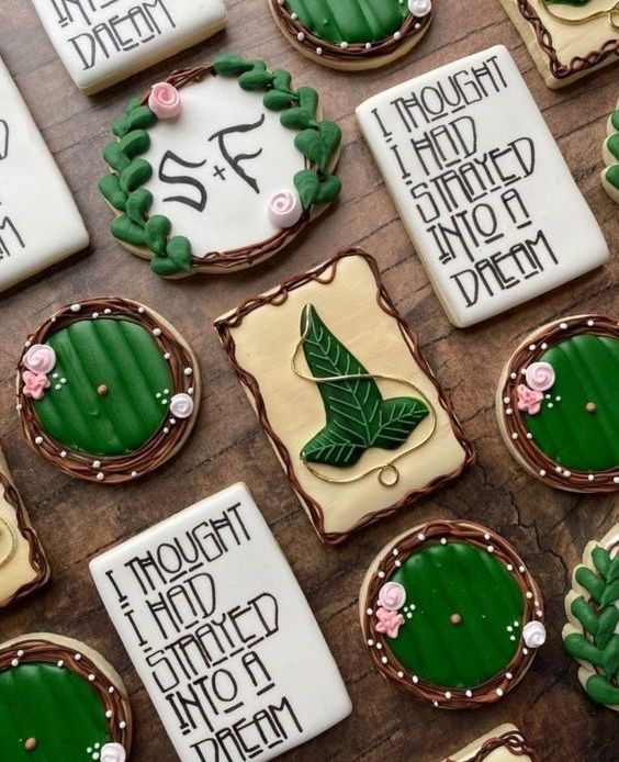 LOTR themed wedding cookies are great for any fantasy wedding, they can double as wedding favors