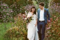 01 This cool wedding shoot is to inspire those of you who want a garden sping or summer wedding with a refined feel
