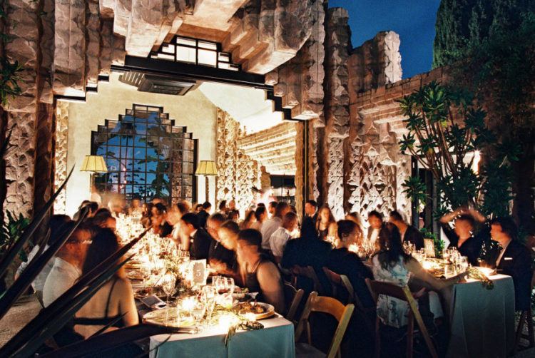 Everyone enjoyed the dinner in the mesmerizing courtyard of the house