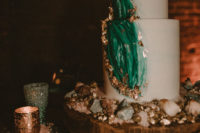 emerald gold wedding cake