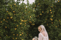 01 This wedding isn’t your usual citrus wedding with a crazy color scheme, it’s an elegant vintage wedding in California