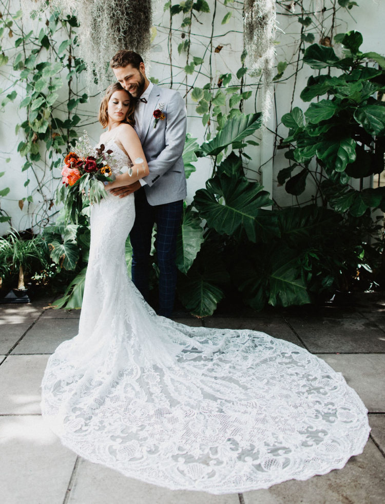 This wedding shoot was a boho artistic one, with much greenery, cool blooms and chic touches