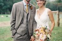03 the groom was rocking a vintage-style three-piece suit, a blue shirt and a yellow tie