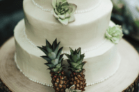 lovely white wedding cake