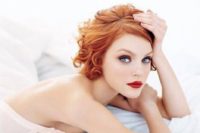 14 a gorgeous curly red hairstyle and a bold red lip looks incredibly sexy and chic