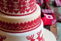 gorgeous christmas-inspired wedding cake