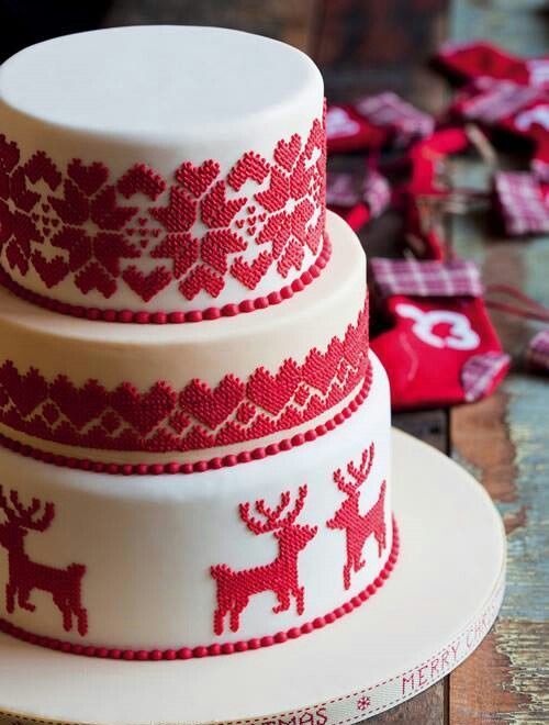 a Christmas wedding cake that reminds of traditional Scandinavian sweater patterns