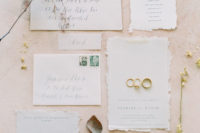02 The wedding stationery with a raw edge looks neutral and very soft