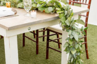 11 Lush greenery garlands are sure to make the tablescape fresh and natural
