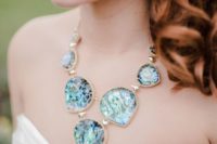 15 a bold blue geode necklace for something blue, a great idea for a daring bride