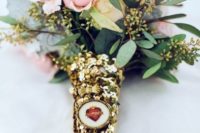 17 a gold sequin bouquet wrap and a heart hanging for a glam bouquet