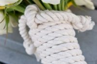 31 thick rope will be a creative choice for a nautical or coastal bride