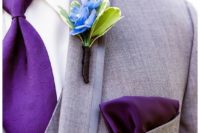 07 an ultra violet tie and a handkerchief to make the groom’s look chic and trendy