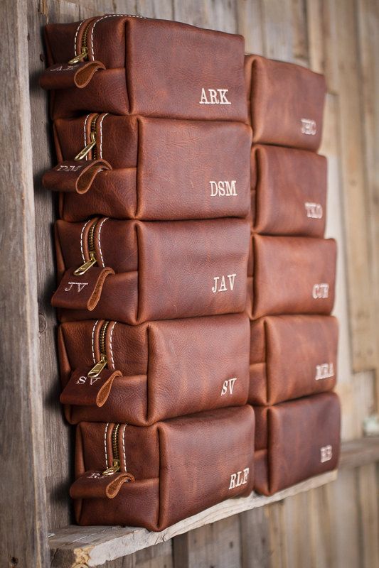 groomsmen's leather bags  as favors are a chic idea that nay man would appreciate