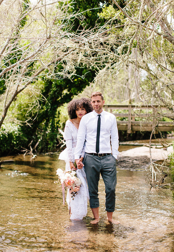 This romantic spring pastel wedding shoot is full of charm and beauty of the spring