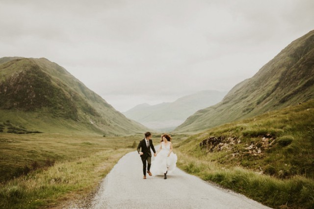 This wedding was adventurous and took place on the Isle of Mull