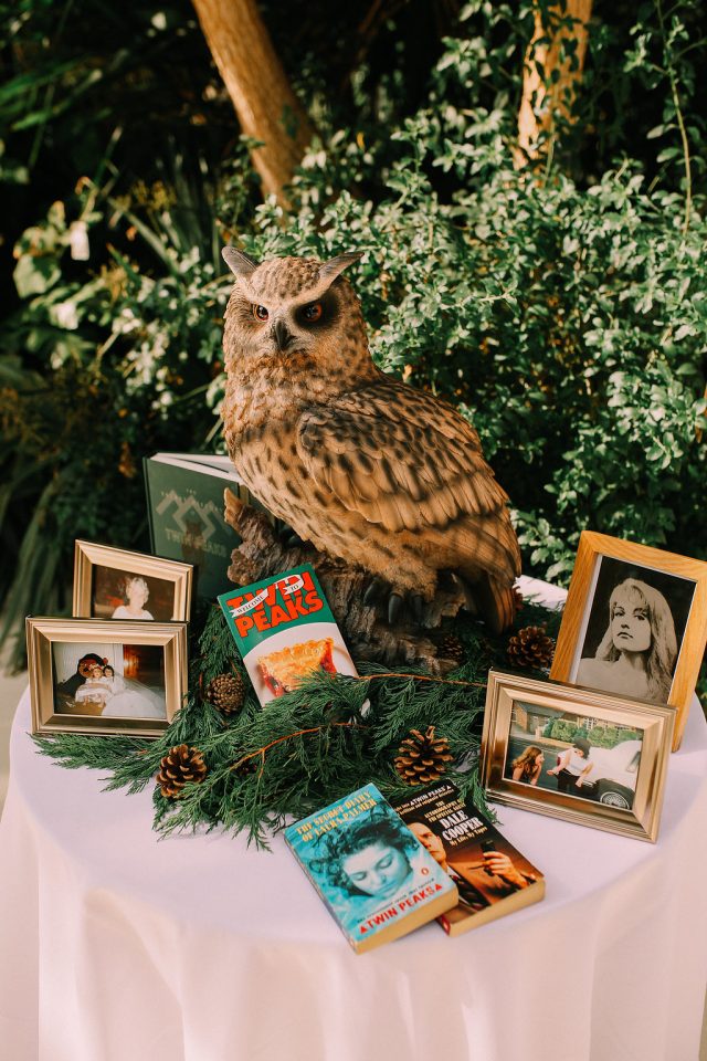 This wedding was themed as Twin Peaks and was inspired by various creations of David ynch