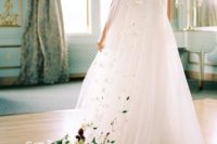 06 a colorful faux floral wedding veil by Sarah Seven is ideal for a garden bride