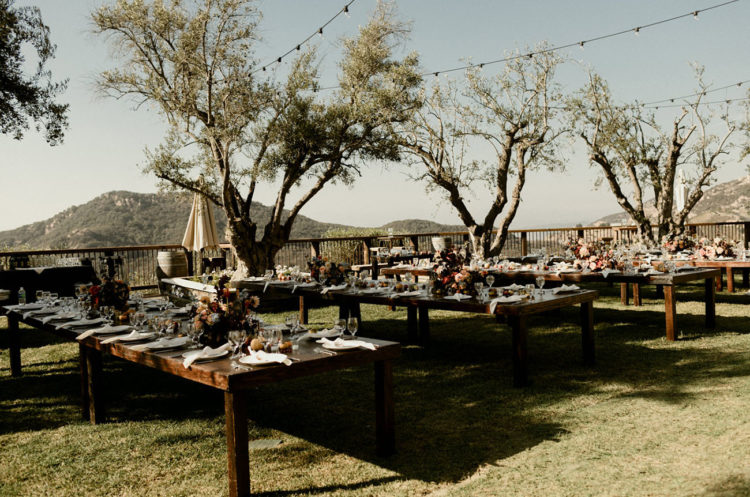 The venue strongly reminded of Tuscany with its trees, and the couple loved it