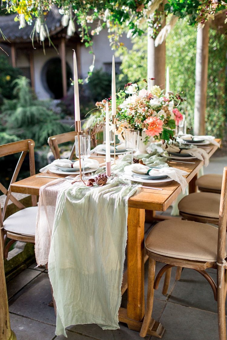 Greens, corals, blush were the main colors of the shoot and they were perfectly shown in the tablescape