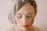 mini pearl wedding veil