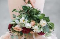 24 a bride in a blush mermaid wedding dress with a blush, cream and marsala bouquet