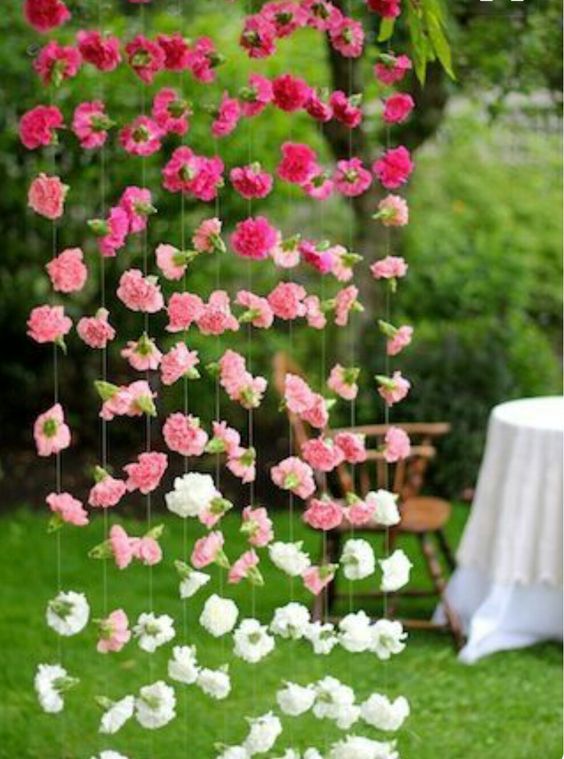 an ombre floral wall can be a gorgeous garden bridal shower decoration and can be easily DIYed