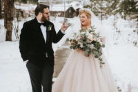 01 This couple opted for a glam and sparkly winter wedding with touches of blush