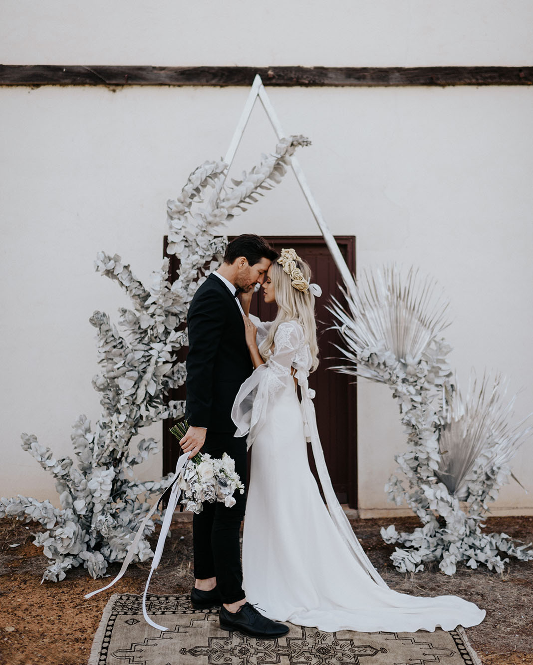 This gorgeous wedding shoot was done in silvery tones and with boho and rustic touches