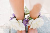 06 lush floral anklets with ivory and purple blooms will add a romantic feel and are ideal for a garden bride