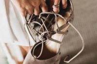 25 amazing taupe wedding shoes with lacing up for a chic yet neutral bridal look